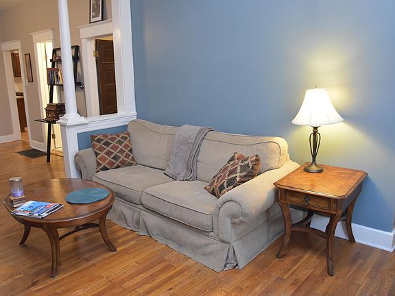 4th image of 514 W 1st Ave