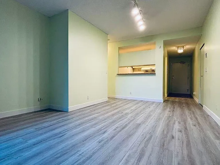 2668 Ash St #204 — Photo 1
