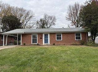 1375 Spring Valley Dr, Florissant, MO 63033