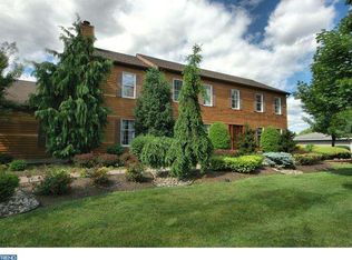 41 Vahlsing Way, Robbinsville, NJ 08691