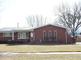 11404 Greendale Dr, Sterling Heights, MI 48312