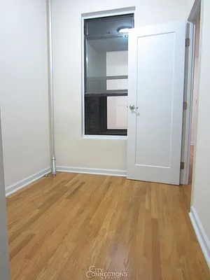 Rented by City Connections Realty | media 11