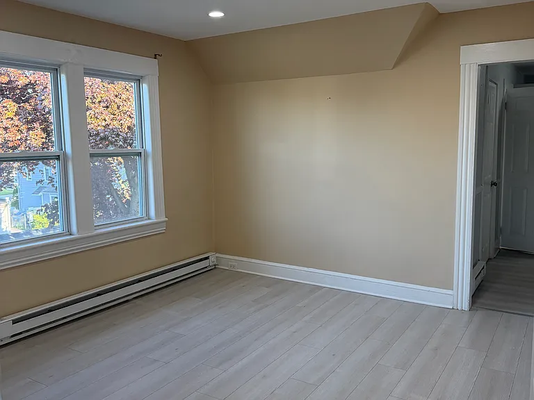 220-222 Alpine St — Photo 6