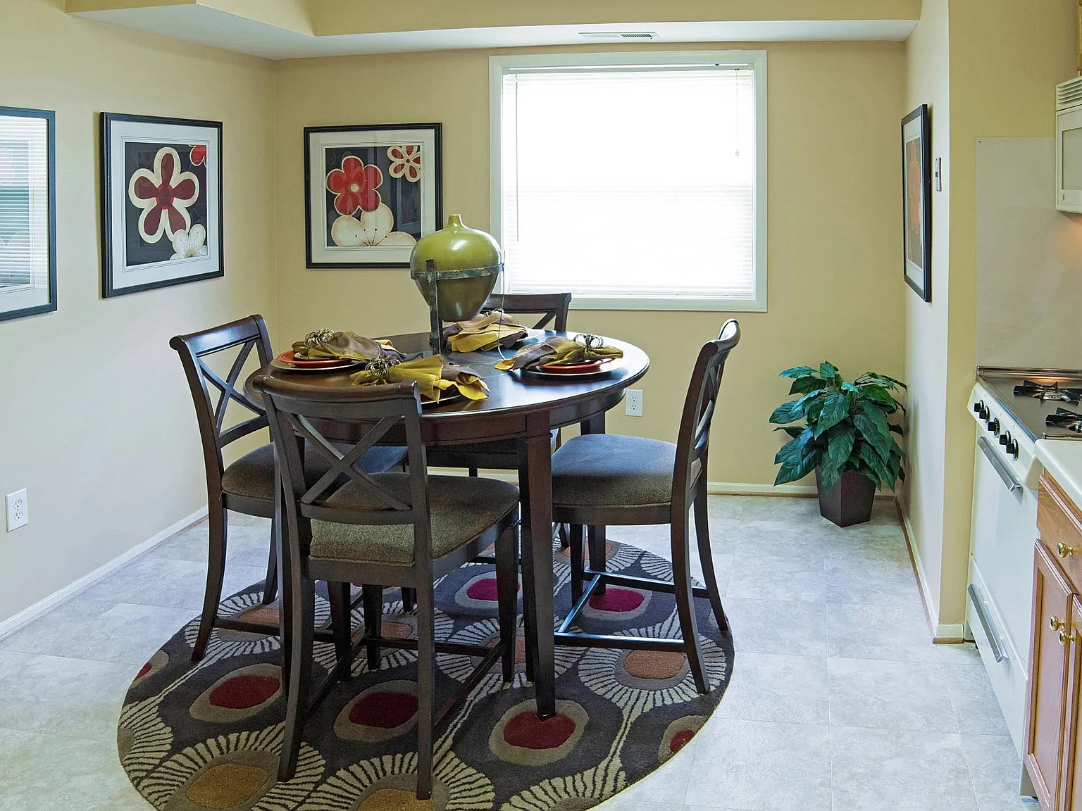 Security Park Apartments — Photo 3