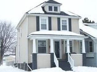 240 Spruce St, Wyandotte, MI 48192