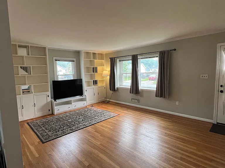 6017 Black Friars Cir — Photo 42