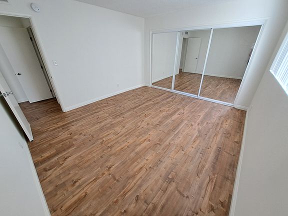 3rd image of 12217 Texas Ave APT 204