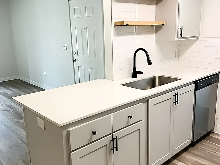 Courtside Apartments — Photo 15