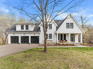 18740 Highland Ave, Deephaven, MN 55391