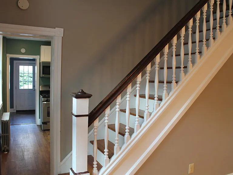 311 W Elm St — Photo 5