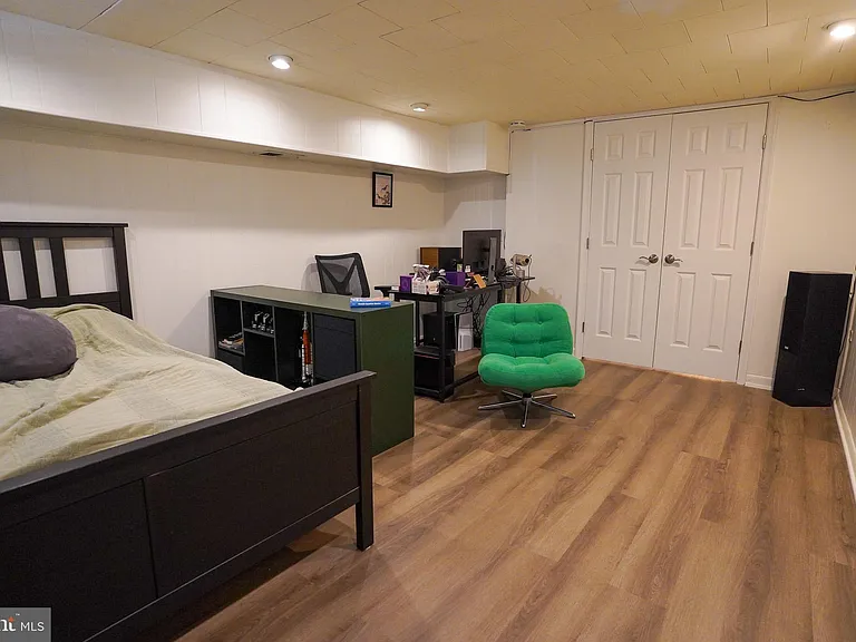 712 S Linwood Ave — Photo 16