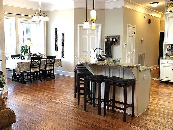 Breakfast nook 