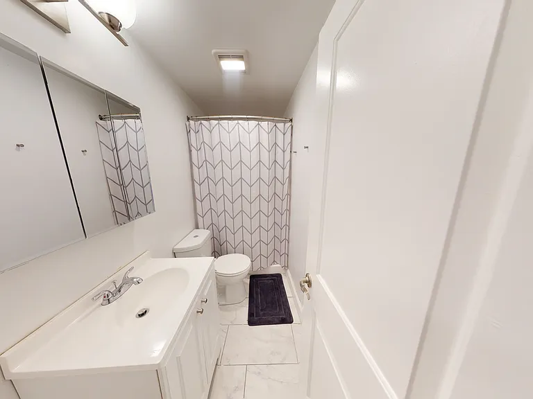 951 Saratoga St #3 — Photo 2