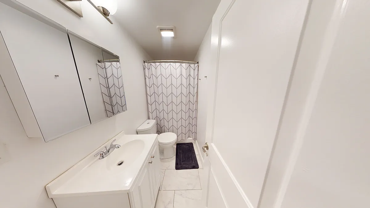 Building Photo - 951 Saratoga St #3