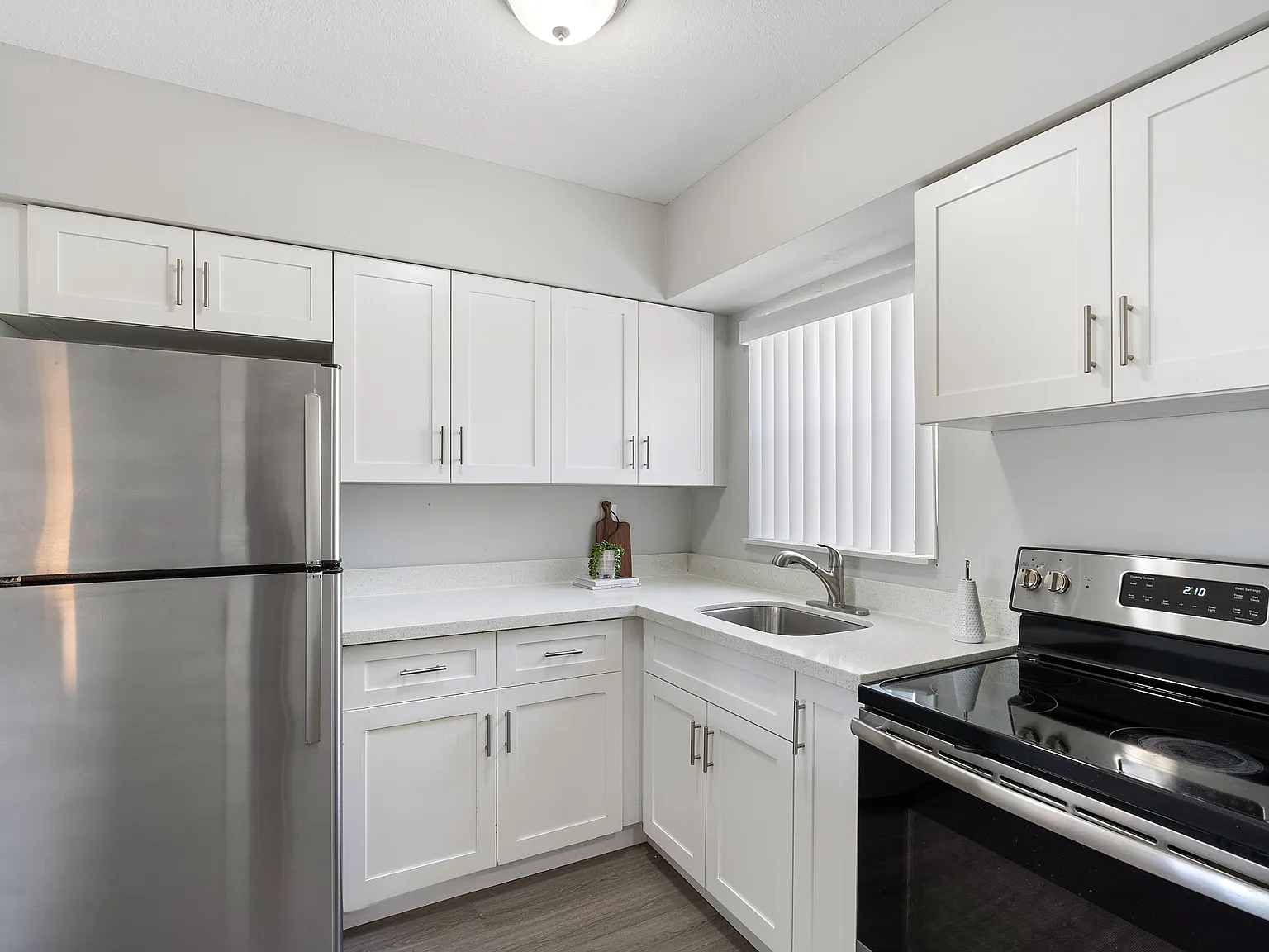 1 bed, 900 sqft, $1,875 — Photo 3