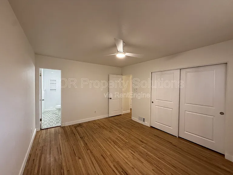 1317 Espanola St NE — Photo 17