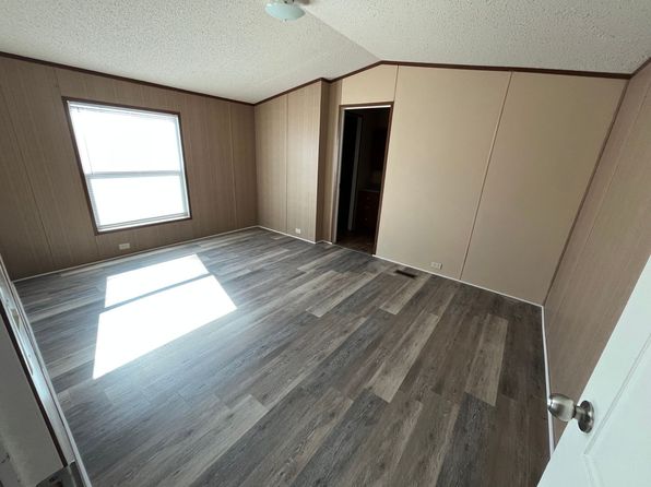 195 NE Coachlight Dr #132