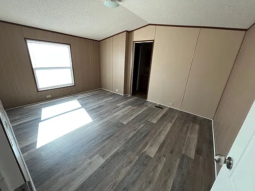 195 NE Coachlight Dr Photo 1
