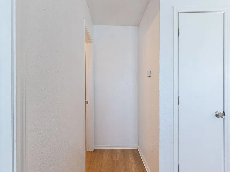 5904 Greengate Dr #D — Photo 16