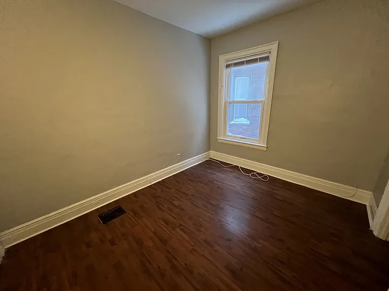 576 Potomac Ave #3 — Photo 24