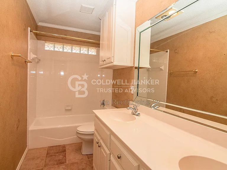 5007 104th St — Photo 19