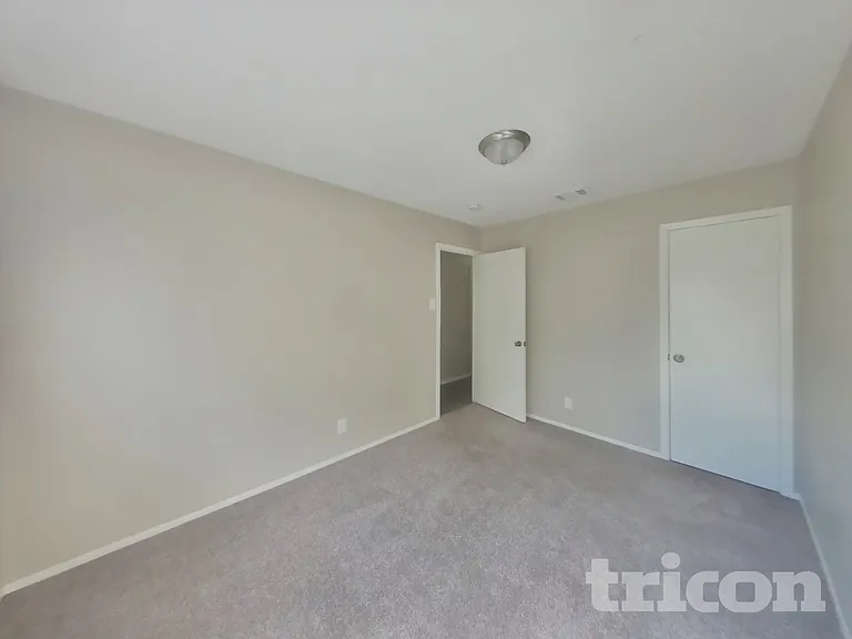 6854 Eden Grove Dr — Photo 14