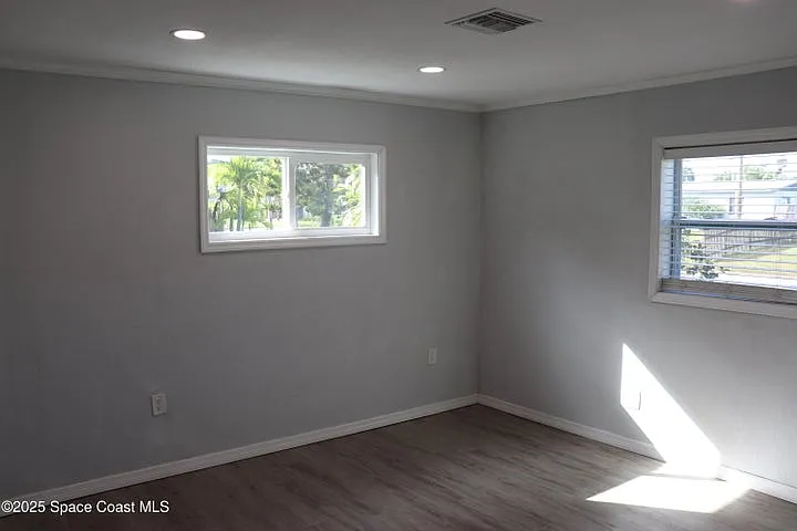 491 Seacrest Ave — Photo 8