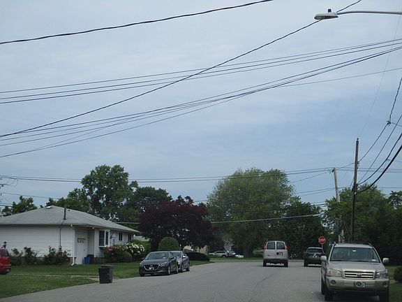 4th image of 128 W 3rd St