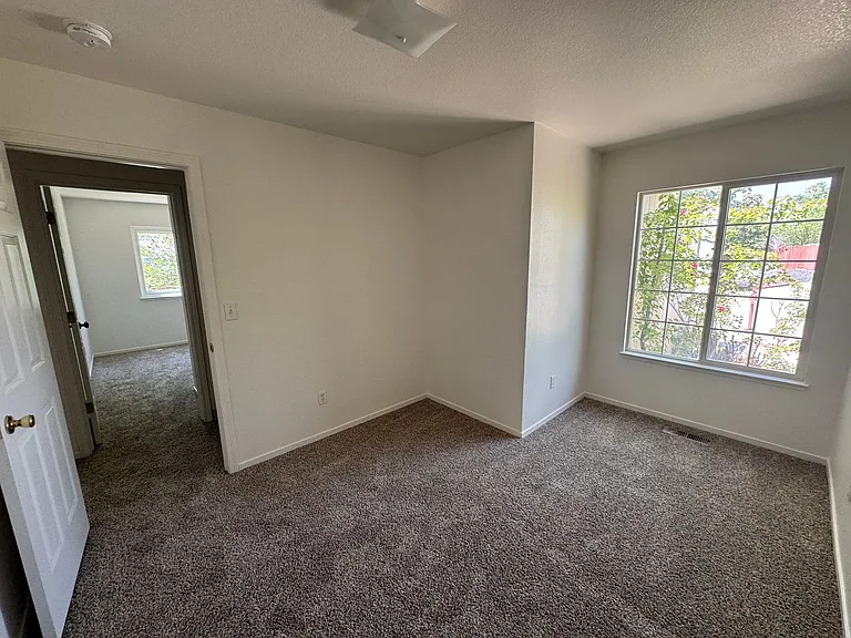 5726 Dewberry Ct — Photo 7
