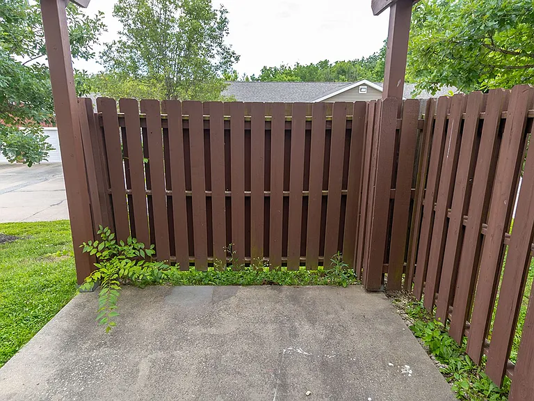 3306 Saint Charles Rd — Photo 28