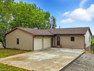 1895 Highway 38, Muscatine, IA, 52761