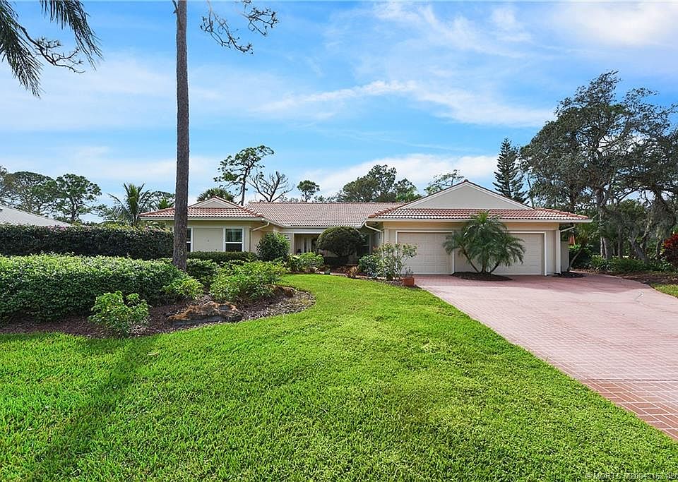 1st image of 4831 SW Parkgate Blvd