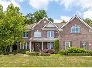 17685 Briar Ridge Ln, Northville, MI 48168