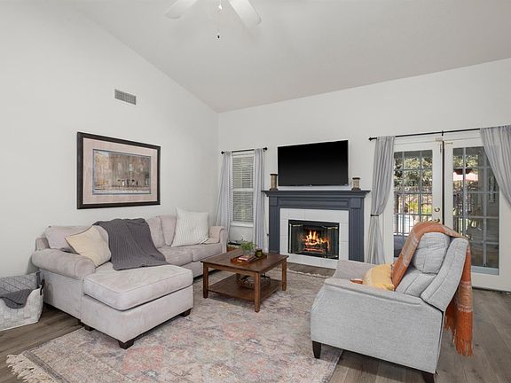 5th image of 7815 N Mansionette Dr
