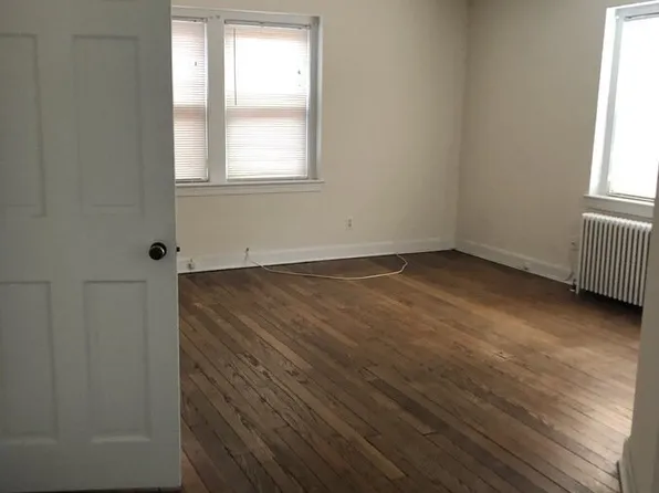 5142 Macarthur Blvd NW APT 103, Washington, DC 20016