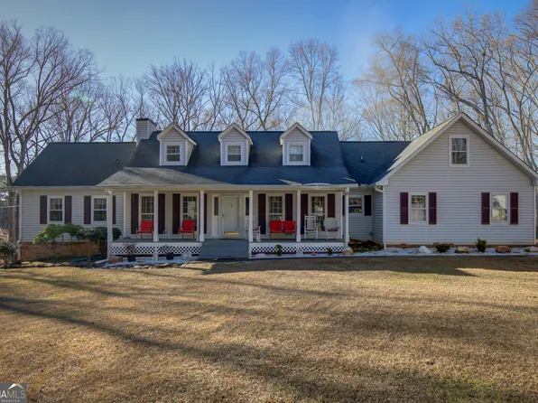 6450 Lake Sara Glen Dr, Douglasville, GA 30135