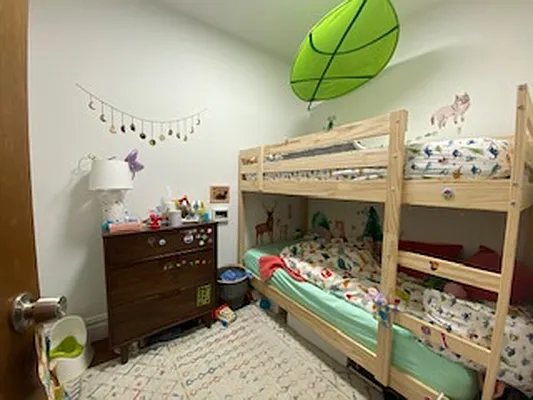 Rented by Bond New York | media 31