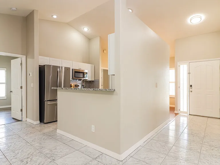 10402 Barnett Loop — Photo 8