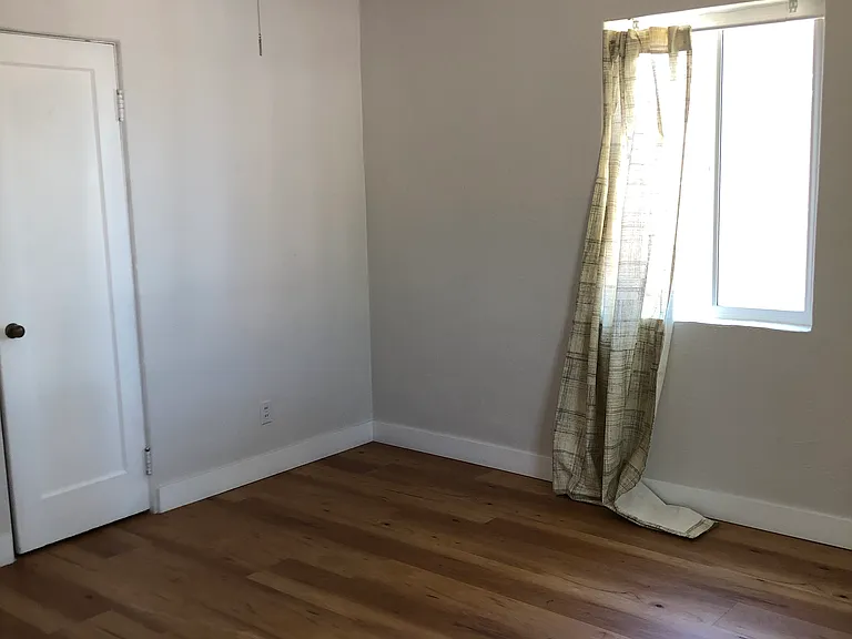 3022 E 1st St #1 — Photo 24