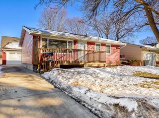 160 37th Ave NW, Rochester, MN 55901