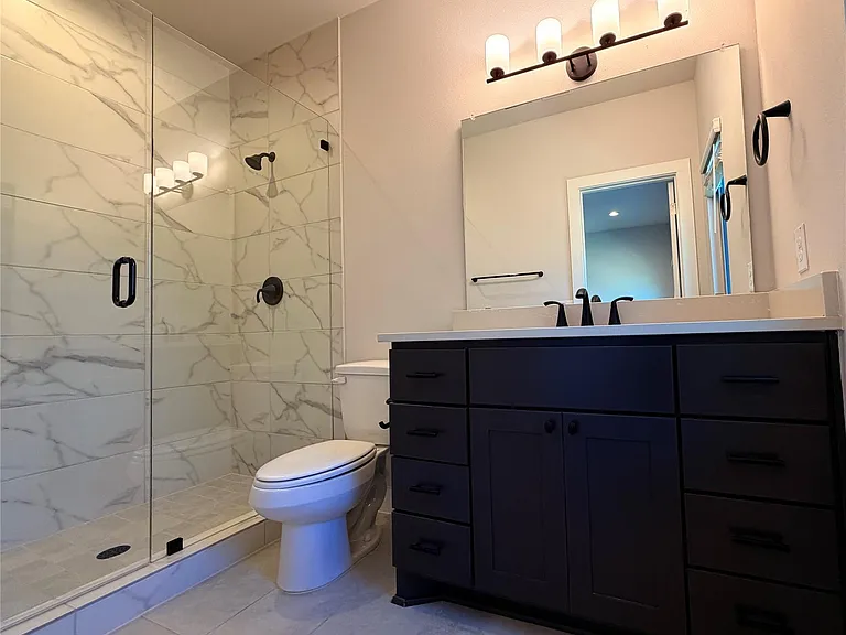 3411 Willow Springs Rd #B — Photo 6
