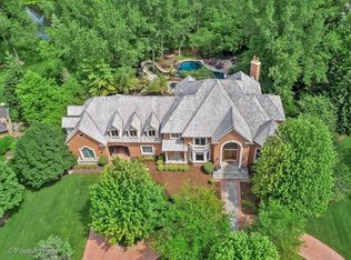 1002 Glenbriar Ct, St Charles, IL