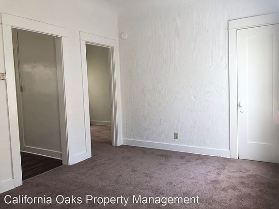 4th image of 53 N Catalina St #5711699