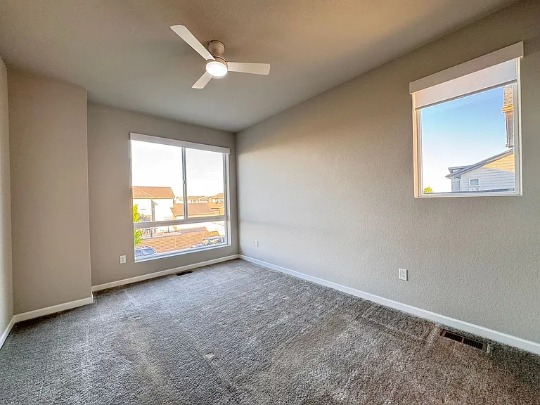 5043 Oakley Dr — Photo 18