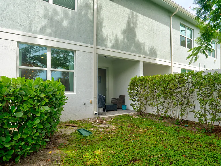 576 Parsons Way — Photo 17