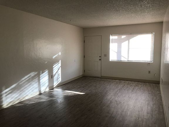 3rd image of 625 Dameron Dr #3