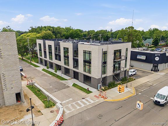2nd image of 110 Austin Ave #301