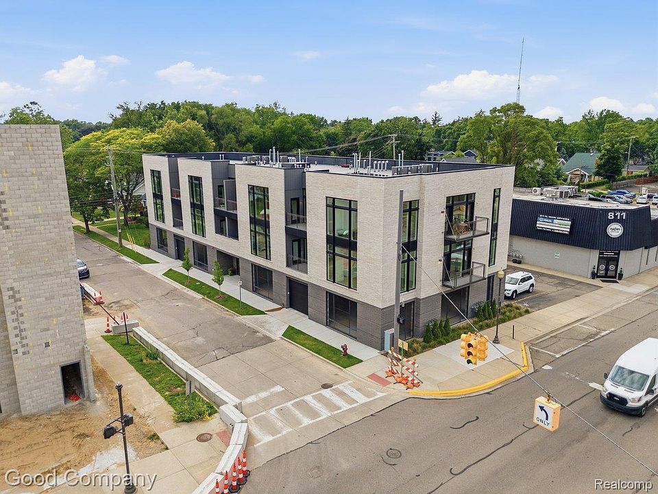 110 Austin Ave #303, photo 2
