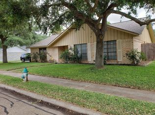 414 Alamogordo Dr, Victoria, TX 77904