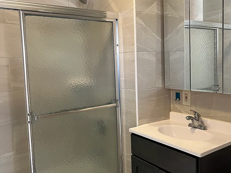 1077 E Jersey St #3R — Photo 3